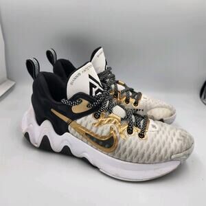 Size 8 - Nike‎ Giannis Immortality EP Championship